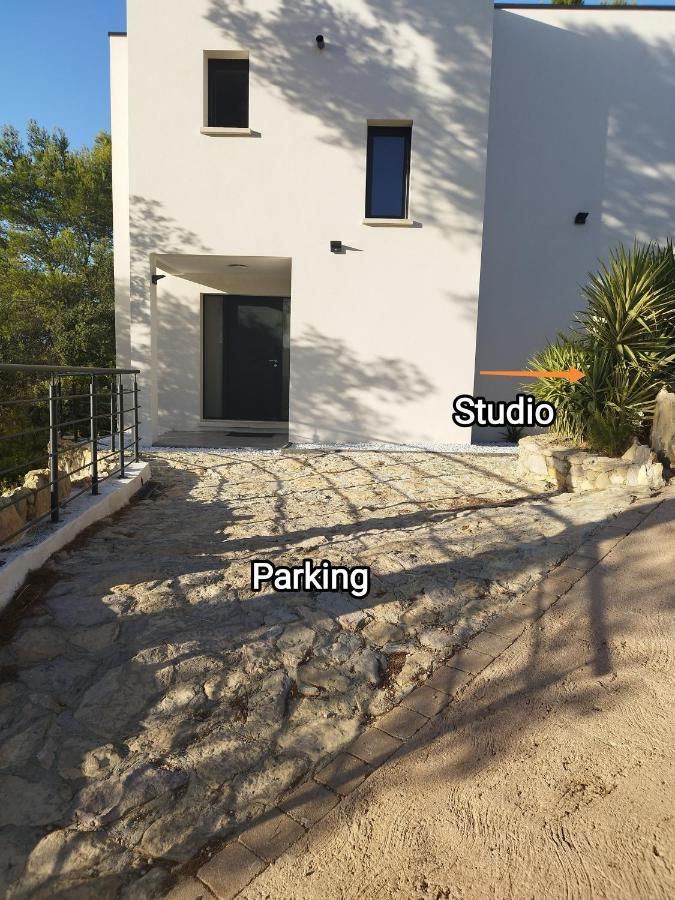 Studio Du Roc Des Garrigues Langlade Esterno foto
